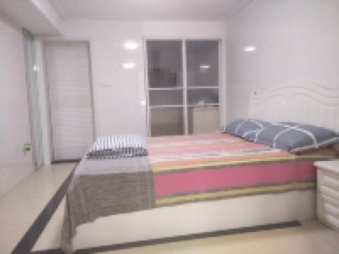 上海Ricky公寓(马樱丹路分店) - 一室套房