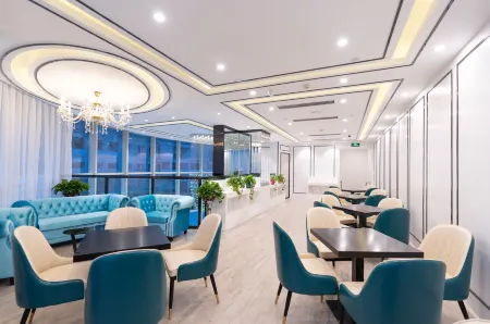 Xana Hotelle Hotel (Urumqi Railway Station Wanda Plaza) Отели рядом с достопримечательностью «S21 Desert Highway»