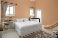 Dancing Butterfly Family Inn - Balkoner