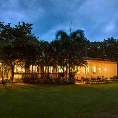 Lagoon Bay at Leonia Hotel Exterior