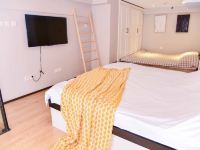 青岛聆海渡海景度假公寓 - 特色主题海景家庭房