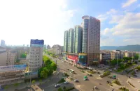 위펑 인터내셔널 호텔 징산 현 테니스 센터 주변 호텔