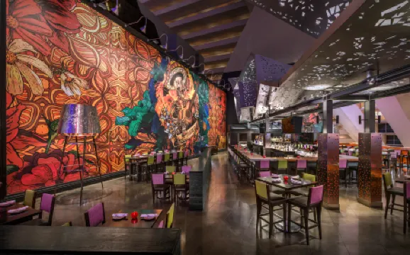 Luxor Hotel & Casino Отели в г. Лас-Вегас