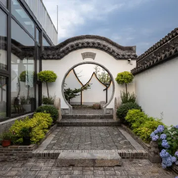 Rixie Linxi Guesthouse Hotels near Changshu Museum