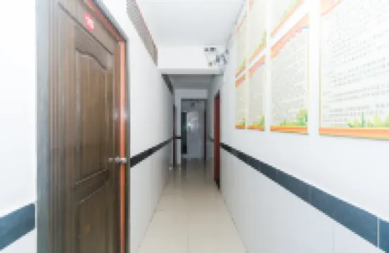 Bazhong Xinrui Inn