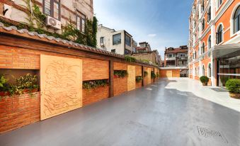 Li Yuan Hotel (Shanghai Hongkou Soccer Stadium Store)