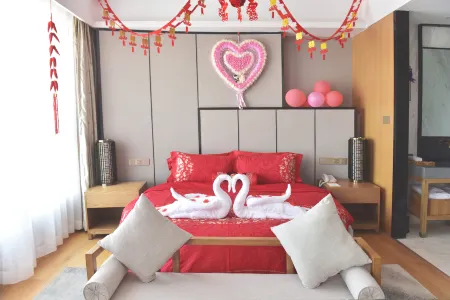 Biaocan Yuelai Hotel Отели в г. Цюйцзин