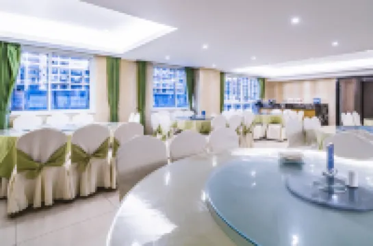 โรงแรมฟอลคอน บาสท์ ดรีมแลน โรงแรมในซิงอี้