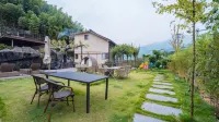 Floral Hotel Hongfangzi - مسبح