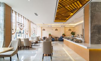 Anshun Qifeng Hotel (Xiayun Industrial Park)