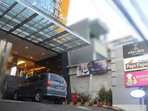 World Hotel Jakarta Bandengan