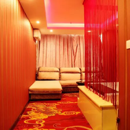Luochuan Luya Business Hotel