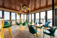 Shili Tangquan Seaview Hotel (Aka Town, Beidaihe New District)
