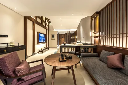 Yunshang Tianhe Hotel (Khorgos Guomen Scenic Spot) Отели рядом с достопримечательностью «Khorgas National Gate Scenic Area»