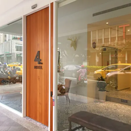 4Plus Hotel