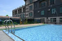 Cenang View Hotel - ที่มีสระว่ายน้ำ