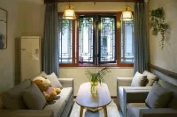 Langzhong Perch Valley Meiju Inn