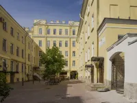 Grand Catherine Palace Hotel Hotel berhampiran Jambatan Istana
