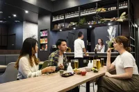 กริดส์ โตเกียว อูเอโนะ โฮเทลแอนด์โฮสเทล