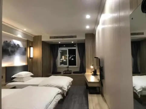 Jingde Jingjiang Hotel