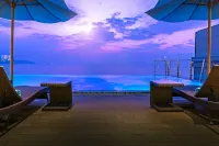 Maximilan Danang Beach Hotel - Private Pools