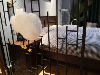 黑与白studio公寓(西安岳家寨村店) - 经典芙蓉一室大床房
