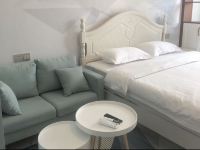 武汉漫岛公寓 - 蓝白拼接大床房
