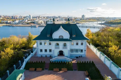 Manor House (Манор Хаус)