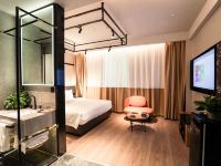 ZMAX HOTELS(武汉江汉路步行街璇宫店) - 一张床L