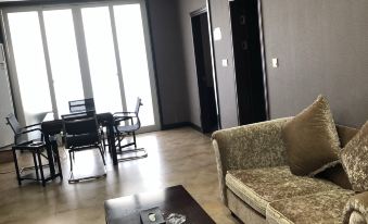 Linhai Phoenix Town Business Hotel