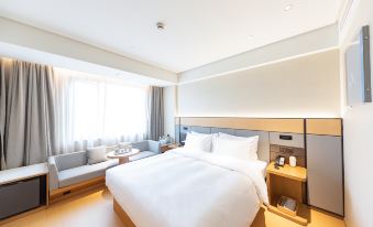 Ji Hotel (Shanghai Daning International Yanchang Road Subway Station Branch)