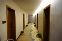 Chenzhou Jiajia Holiday lnn