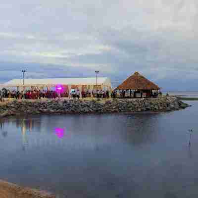 Nila Beach Resort Hotel Exterior