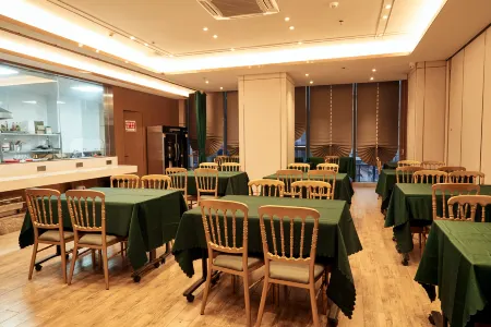 Poltton International Apartment (Guangzhou Zhongluotan Subway Station Qingda Plaza) Отели рядом с достопримечательностью «Zhongkai University of Agriculture & Engineering»