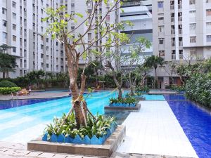 Sea View Studio Apartement at Green Bay Pluit by Travelio