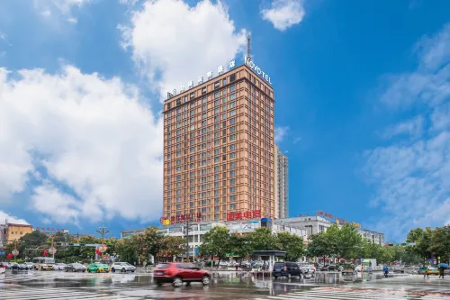 Novotel Huashan Hotels in Huayin