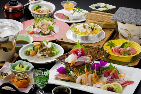 Hotel Tenzankaku Kaiyutei Отели рядом с Аэропорт Ширахама