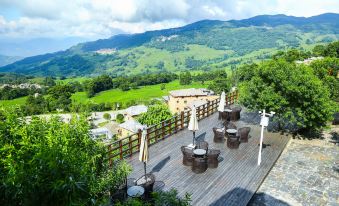 Clouds & Terraces Hotel