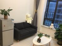 广州壹壹公寓 - 简洁复式投影大床房
