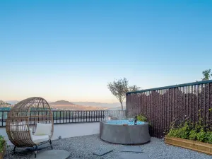 NARKA Hot Springs Resort Hotel