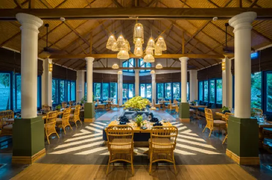 L'Azure Resort and Spa Отели рядом с достопримечательностью «Лонг-Бич Перлс»