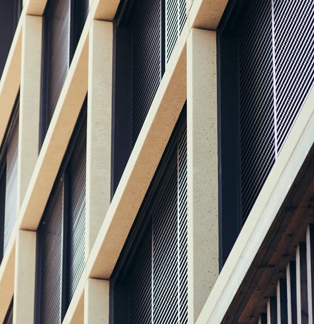 1. 더 웨스트 할리..