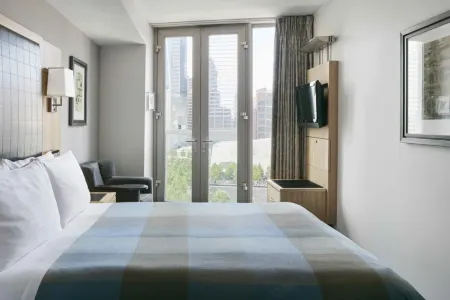 World Center Hotel Отели рядом с достопримечательностью «St Elizabeth Ann Seton Shrine»