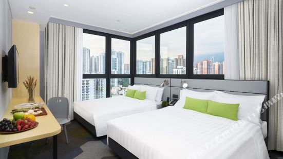 هوتل إيز أكسيس تسين وان