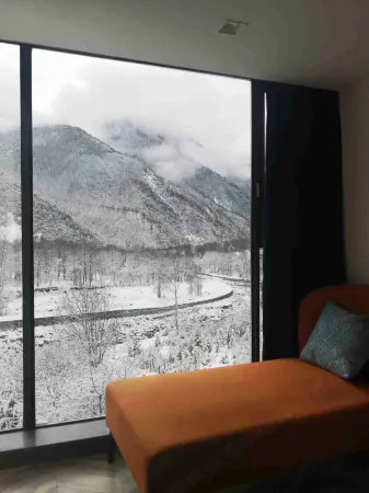 Guanyue Hotel