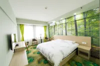 Youcheng hotel apartment (South Gate store of central China Normal University)