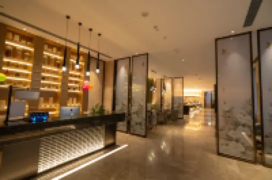 Guangzhou Peace Hotel Hotels in Guangshan