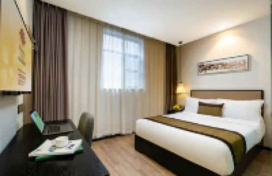 Phoenix Valley Holiday Hotel Zhuhai (Gongbei Port  Qinglü Nan Road Store)