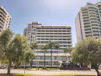 Crowne Plaza PERTH by IHG Hotels near Moort-ak Waadiny / Wellington Square