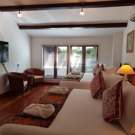 Heeren Straits Hotel
